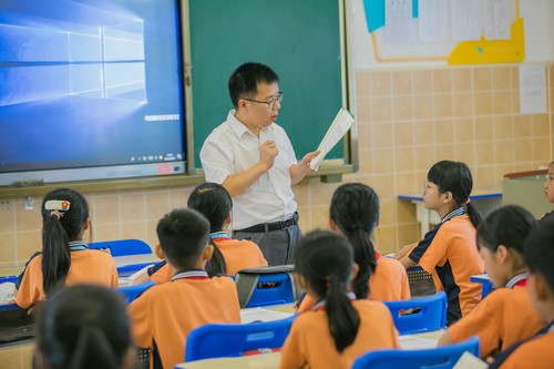 [이슈분석] 기간제 교사는 왜 더 이...